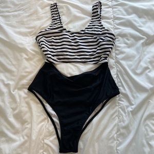 Cupshe one piece cut out bathing suit